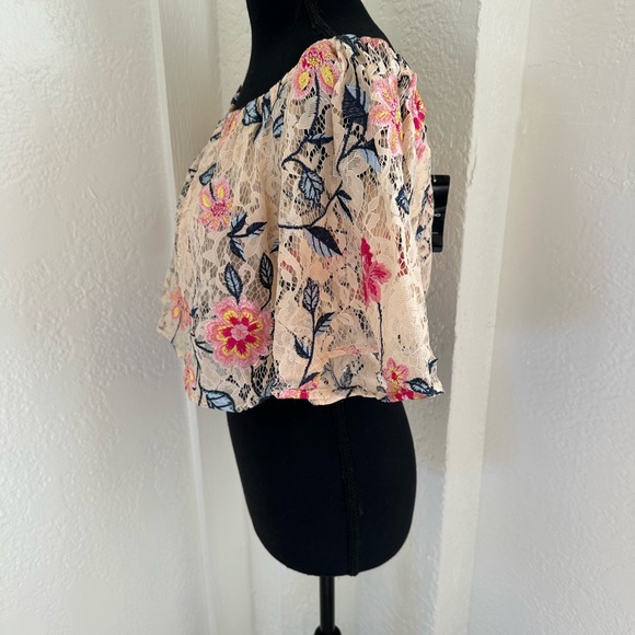 Off the Shoulder Crop Top - Picture 4 of 4